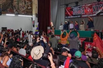 Gobierno de Sheinbaum solicita a maestros de la CNTE finalizar protesta.