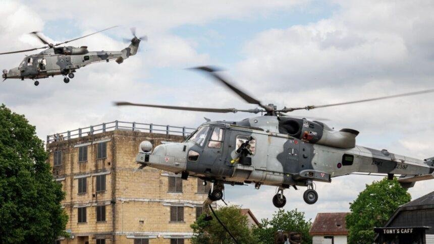 Helicóptero de la Marina Real británica se estrella en ejercicio, tres fallecidos