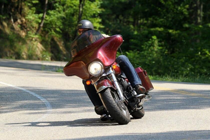 Impacto de la conducción de motocicletas en la salud cerebral.