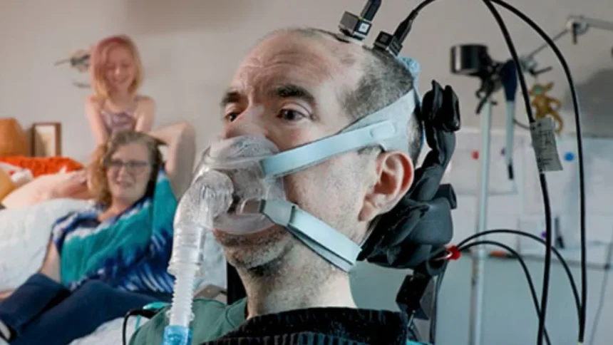 Implante cerebral ayuda a hombre con parálisis severa a recuperar voz