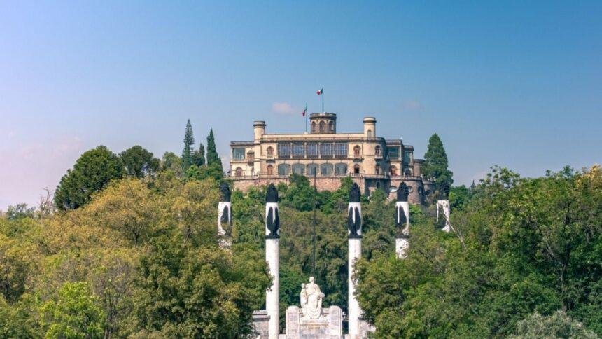 INAH justifica evento privado de la FIFA en Castillo de Chapultepec.