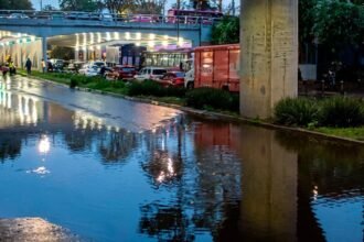 Inundaciones en Hospital de Psiquiatría del IMSS y caos vehicular en Periférico