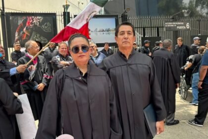 Jueces y magistrados en retiro exigen cumplimiento de pensiones ante el Senado