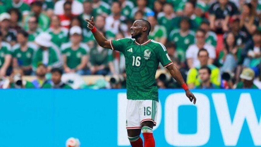 julian quinones elige jugar con mexico desilusion en colombia Julián Quiñones elige jugar con México, desilusión en Colombia