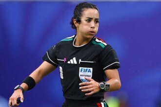 Katia Itzel García hace historia al pitar en un Mundial