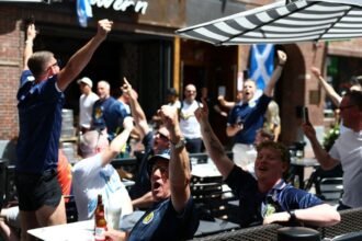 La cerveza se agota en los bares de Boston por los aficionados escoceses