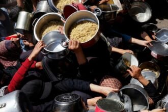 La OMS alerta sobre 1.5 millones de muertes anuales por alimentos contaminados