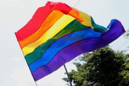 La ONU señala rezagos en seguridad, violencia y educación para la comunidad LGBTQ+ en México.
