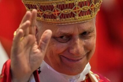 leon xiv aplaude acuerdo de paz entre estados unidos e León XIV aplaude acuerdo de paz entre Estados Unidos e Irán como solución.