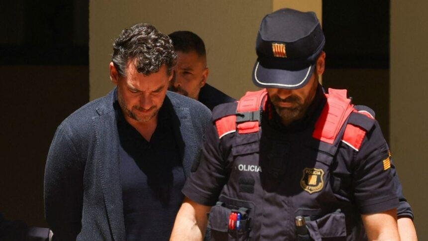 lider de mango llama a emergencias tras caida de su Líder de Mango llama a emergencias tras caída de su padre en España