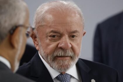 Lula de Brasil solicita a Trump abstenerse de influir en elecciones estadounidenses.