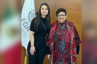 Madre de Carlos Emilio se presenta ante FGR tras ocho meses de desaparición.