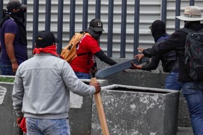 maestros de la cnte toman instalaciones de la sep por Maestros de la CNTE toman instalaciones de la SEP por falta de acuerdos
