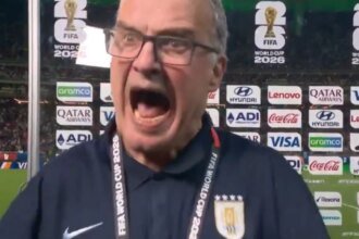 Marcelo Bielsa deja la dirección técnica de Uruguay tras la eliminación