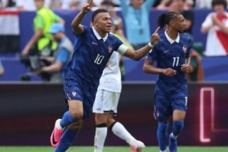 Mbappé brilla con doblete en la goleada de Francia a Irak