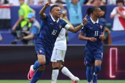 Mbappé brilla con doblete en la goleada de Francia a Irak