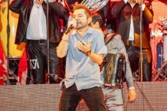 Memo Garza atrae a cientos al Teatro del Pueblo en San Juan 2026