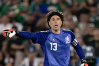 Memo Ochoa, el primer mexicano en jugar seis Mundiales
