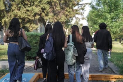 Michoacán suspende actividades escolares en ocho municipios debido al huracán Boris