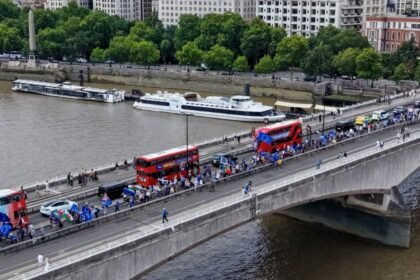 Miles protestan en Londres exigiendo la reincorporación del Reino Unido a la UE