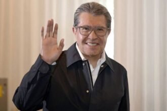 Monreal afirma que EU no se atreverá a invadir México por su Constitución.