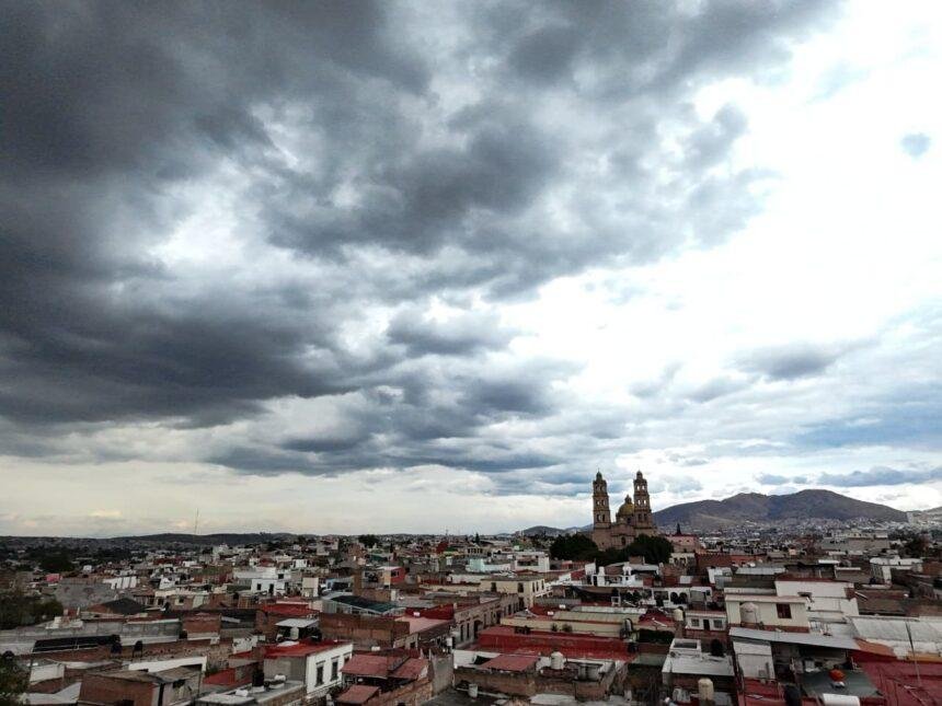 Morelia anticipa clima fresco y nublado a pesar de calor extremo en Michoacán