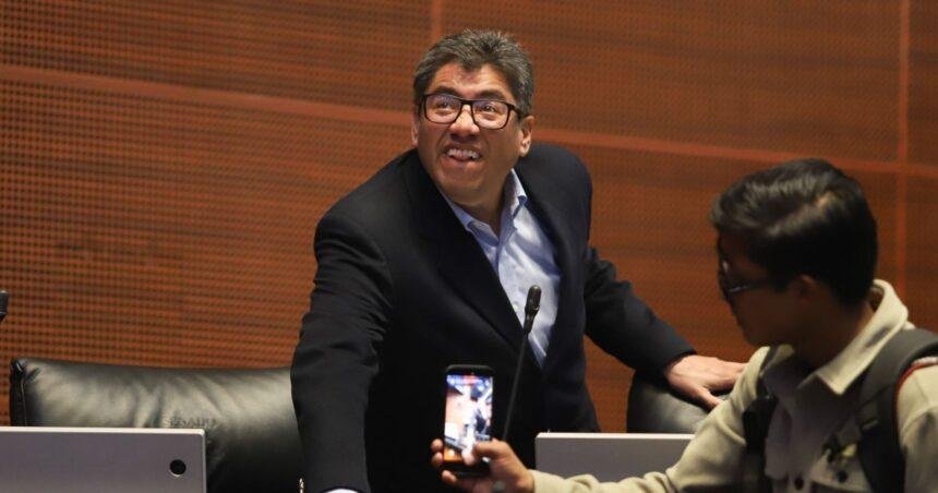 Morena formaliza coalición con PT y Verde en 16 estados