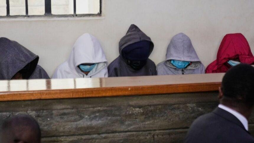 Nueve estudiantes acusadas de incendiar escuela comparecen ante tribunal en Kenia