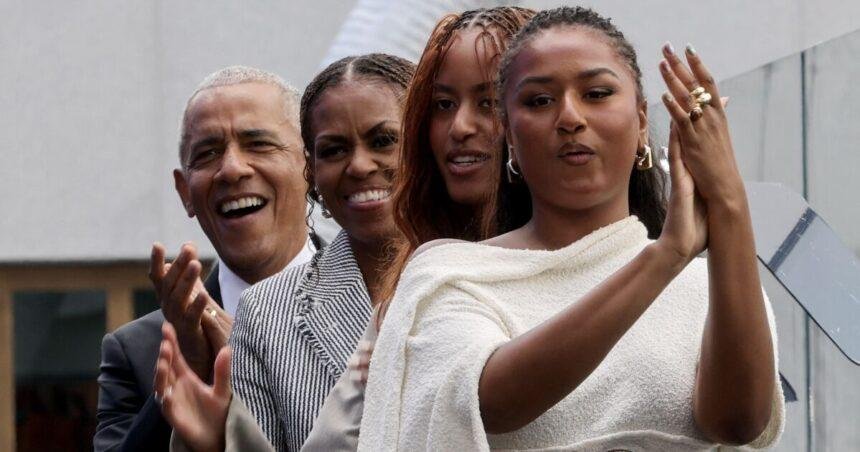 Obama une a expresidentes y celebridades en inauguración de su museo