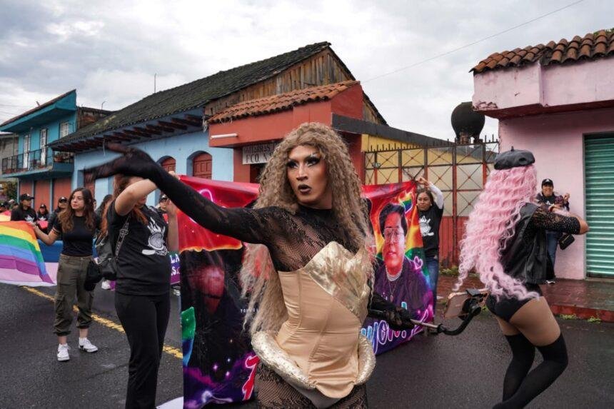 Orgullo y tradición se unen en el festival de Paracho