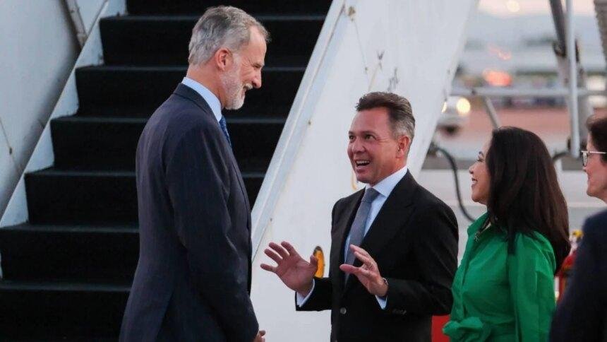 Pablo Lemus se reúne con el rey Felipe VI antes del partido España-Uruguay