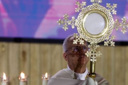 Papa León XIV insta a evitar la polarización en discurso en Madrid