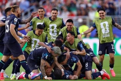paraguay sorprende y vence a turquia con un jugador menos Paraguay sorprende y vence a Turquía con un jugador menos