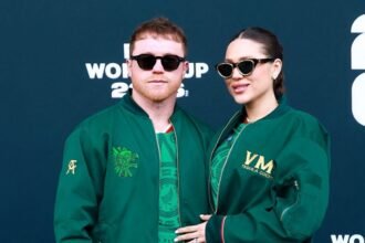 Personalidades destacadas como Ronaldinho y Salma Hayek brillan en el Azteca