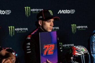 Piloto italiano de MotoGP sancionado por conducta antideportiva tras incidente con comisario