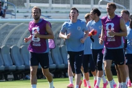 policia de kansas city recupera objetos robados a la seleccion Policía de Kansas City recupera objetos robados a la selección de Inglaterra