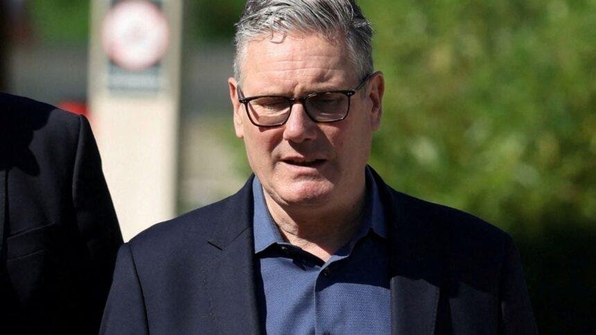 Prisión para autores de ataques contra propiedades de Keir Starmer en Reino Unido