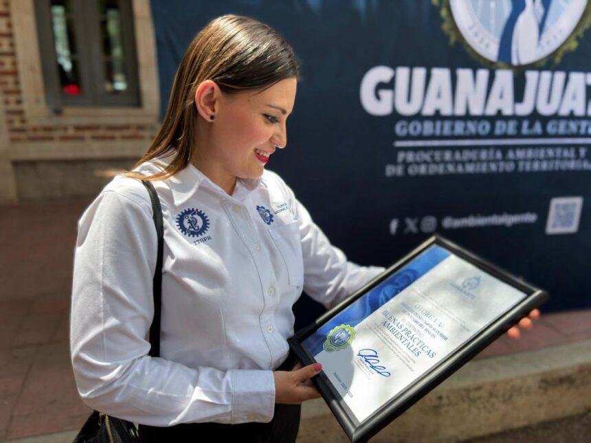 Procuradora Ambiental otorga Distintivos de Buenas Prácticas en Irapuato y León.