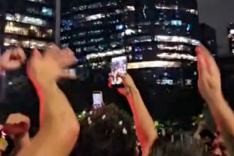 Protestan contra Morena y Sheinbaum durante festejo en el Ángel de la Independencia
