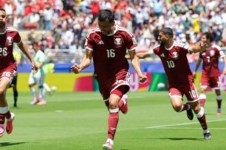 Qatar logra su primer punto en Mundiales con empate ante Suiza