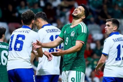 Raúl Jiménez deja Fulham justo antes del Mundial
