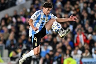 Real Madrid intenta fichar a Julián Álvarez con oferta de 173 millones