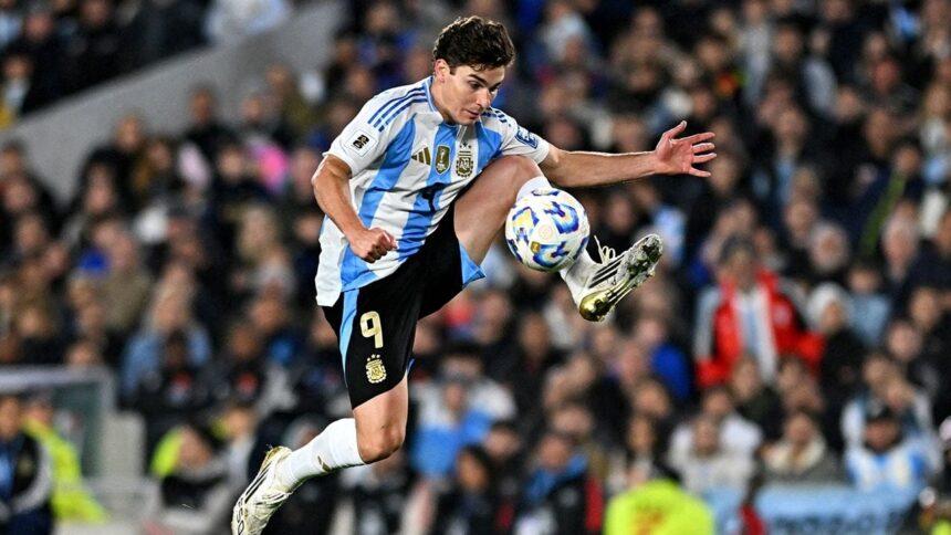 Real Madrid intenta fichar a Julián Álvarez con oferta de 173 millones