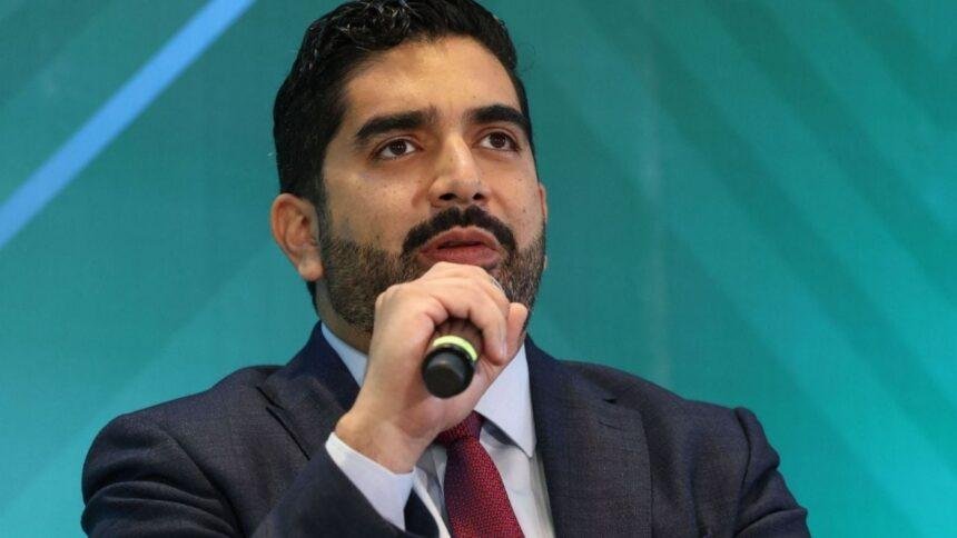 Roberto Lazzeri se presenta en embajada de México en EU por acusaciones de narcotráfico