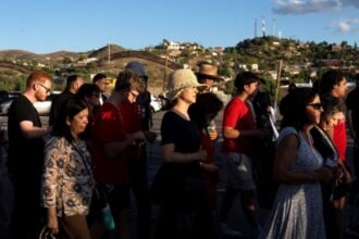 Sacerdotes, monjas y feligreses exigen trato digno a migrantes en frontera EE. UU.-México
