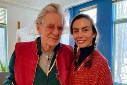 sasha sokol despide a robert thurman influyente academico y budista.mx2F7b2Fdf2F17af2a9342c2aacf42faa1fa89c42Fsasha sokol ultimo Sasha Sokol despide a Robert Thurman, influyente académico y budista estadounidense
