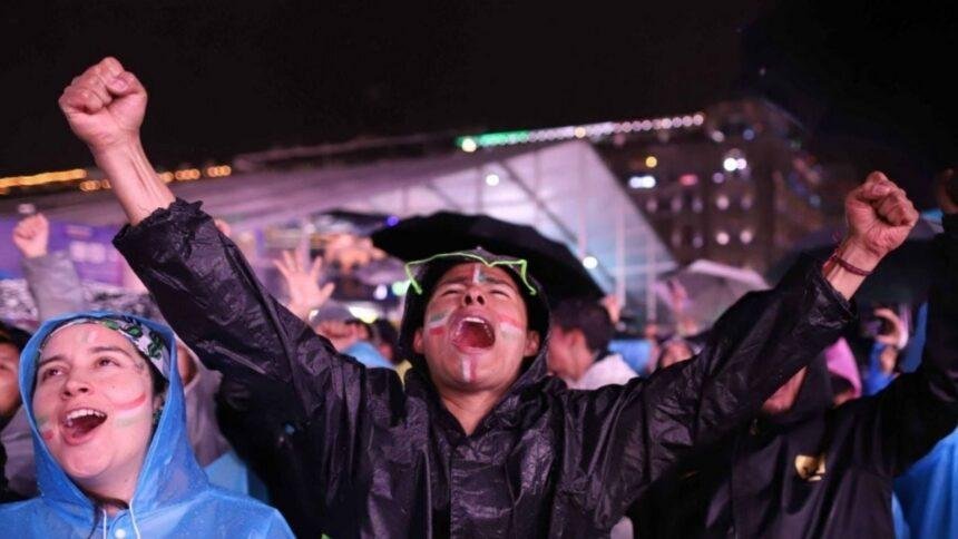 Selección Nacional logra nueva victoria mientras la afición celebra bajo la lluvia