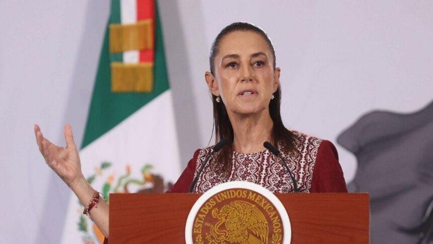 Sheinbaum defiende la honestidad frente a acusaciones de narcogobierno y corrupción.