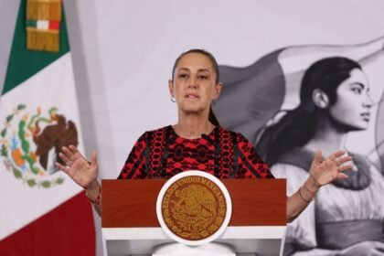 Sheinbaum llama a la unidad antes de sesión de prensa con medios.