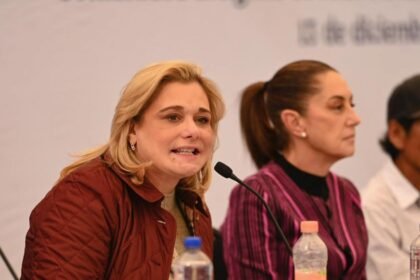 Sheinbaum se refiere a críticas de Maru Campos sobre propaganda